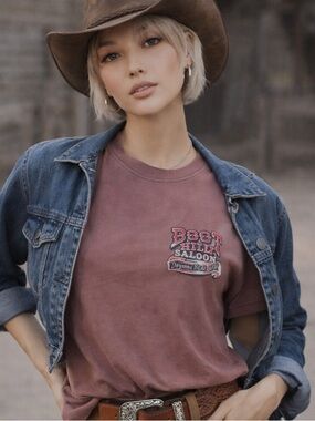 Gildan Wyatt Earp Brown Boot Hill Unisex Tee size Small Dodge City Kansas